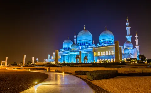Sheikh Zayed Grand Mosque Evening Tour from Dubai